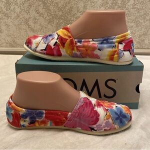 TOMS Women's Vibrant Floral Slip-On Flats